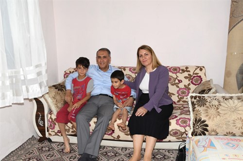 Vali Mahmut Çuhadar’dan Baba Hasreti Çeken Çocuklara Anlamlı “Babalar Günü”Ziyareti 